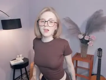 Live Sex with alaineborg - Chaturbate