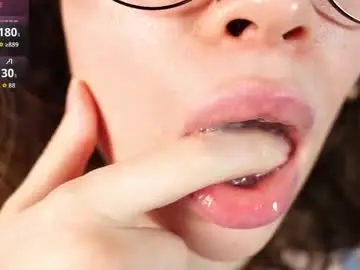 Live Sex Cam with alma_yammy - Chaturbate