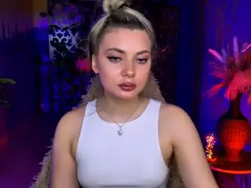 Sex Cam with hyileyclark - Chaturbate