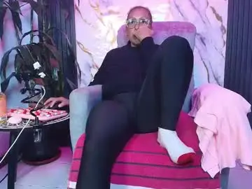 Nude Webcam with milf_sikiu - Chaturbate