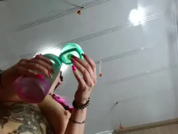 Nude Webcam with nat_lau - Chaturbate