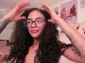 Live Porn with pretty_pettite - Chaturbate