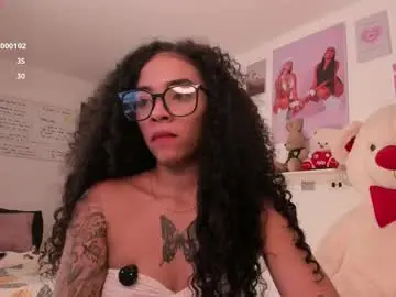 Adult Webcam with pretty_pettite - Chaturbate