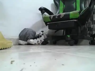 Best Webcam with srfindomfeet_ - Chaturbate