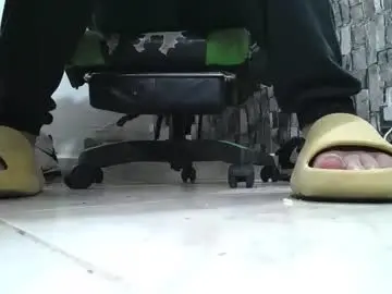 Free Live Porn with srfindomfeet_ - Chaturbate