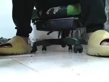 Live Sex with srfindomfeet_ - Chaturbate