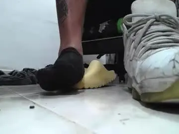 Free Live Porn with srfindomfeet_ - Chaturbate