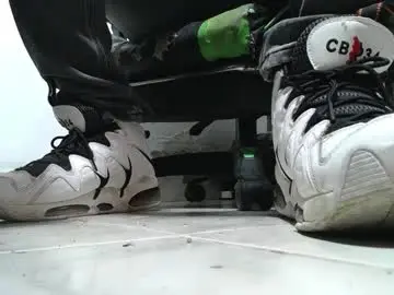 Live Porn with srfindomfeet_ - Chaturbate