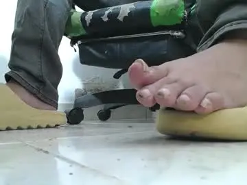 Adult Video Chat with srfindomfeet_ - Chaturbate