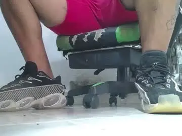 Adult Webcams with srfindomfeet_ - Chaturbate