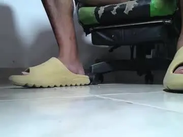 Live Porn with srfindomfeet_ - Chaturbate
