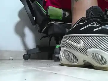 Live Porn with srfindomfeet_ - Chaturbate