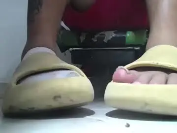 Adult Webcams with srfindomfeet_ - Chaturbate