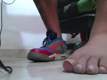 Sex Cam with srfindomfeet_ - Chaturbate
