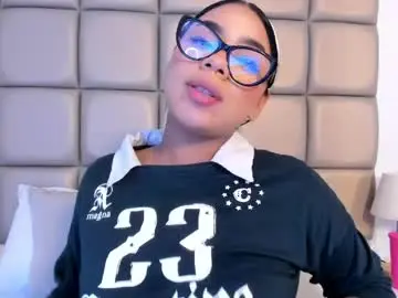 Live Sex with lilly_williamss - Chaturbate