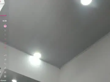 Live Sex with lesly_santodomingo - Chaturbate