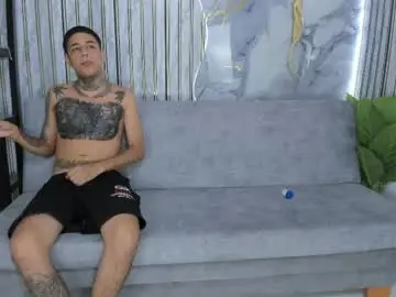 Live Sex with golden_girl_house - Chaturbate