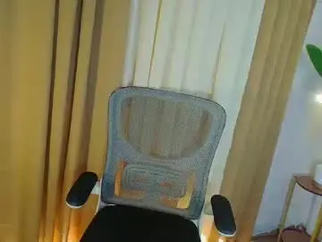 Adult Webcam with lesleyanderson - Chaturbate