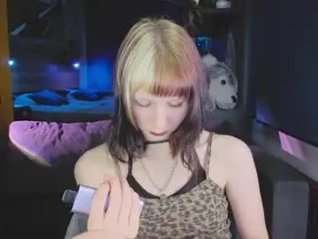 Live Porn with yourcutiegoth - Chaturbate