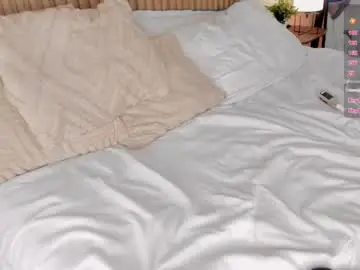 Live Sex with _e_m_m_a_1 - Chaturbate