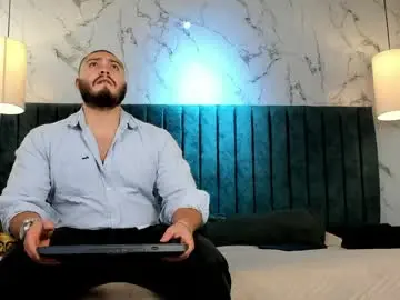 Live Sex with darius_wolfe - Chaturbate