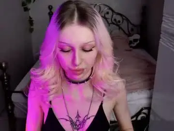 Nude Webcam with ghost_girlyy - Chaturbate