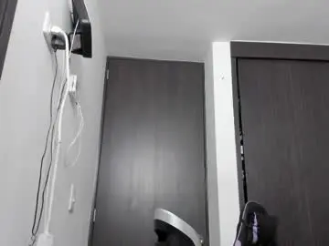 Adult Video Chat with allisonjustingb - Chaturbate
