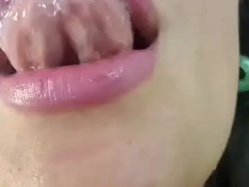 Live Sex Cam with evolethmontenegros - Chaturbate