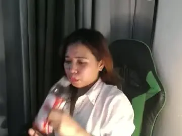 Free Porn Cam with yourwife_josephine - Chaturbate