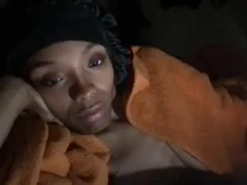 Live Sex Cam with meltingchoco1ate - Chaturbate