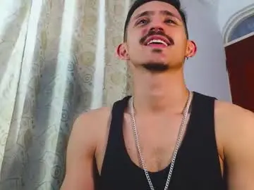 Live Sex Cam with xxxhome_alonexxx - Chaturbate