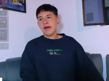 Live Sex Cam with twink_daren - Chaturbate