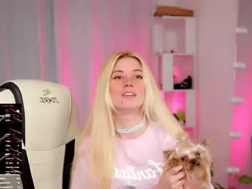 Free Live Porn with super_peach_stream - Chaturbate