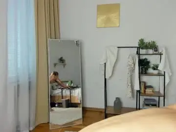 Adult Webcams with glossybabe_ - Chaturbate