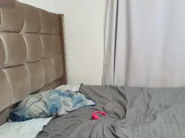 Nude Webcam with cloverrmoon - Chaturbate