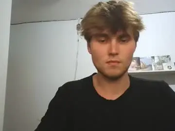 Live Porn with bigskinnyboyshh - Chaturbate
