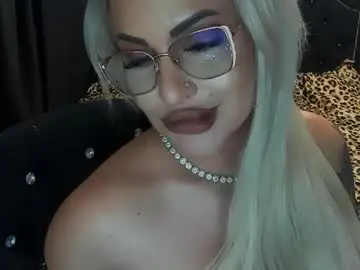 Live Sex Cam with lovelyblondyxxx - Chaturbate