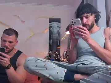 Free Live Porn with yulianpereira25 - Chaturbate