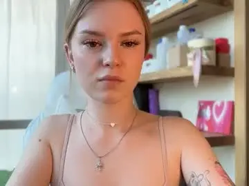 Live Sex with cyberl0ve_ - Chaturbate