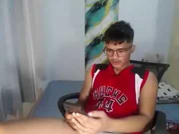 Best live sex cam show with naughtyjosh_ - Chaturbate