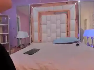 Live Sex with goldentemptation_ - Chaturbate