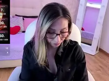 Best live sex cam show with scarlett_079 - Chaturbate