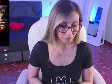 Live Sex Cam with scarlett_079 - Chaturbate