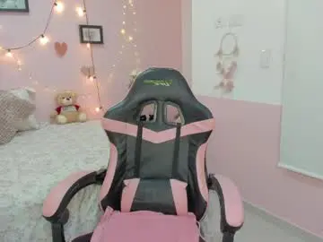 Best live sex cam show with emilyharrix - Chaturbate