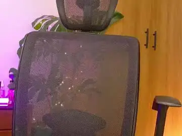 Live Sex Cam with loveskingdom - Chaturbate