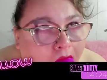 Sex Chat with sweetkiitty3 - Chaturbate