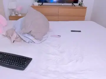 Nude Webcam with _lyna - Chaturbate