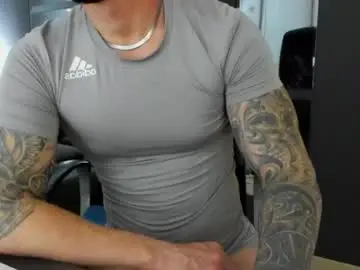 Nude Webcam with arongrant - Chaturbate