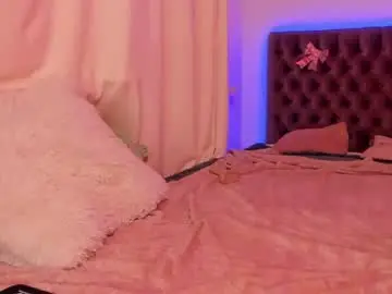 Nude Webcam with milanahottss - Chaturbate