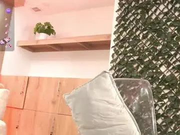 Live Porn with esmeraldagracee - Chaturbate